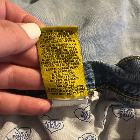 Women’s Blue Jean Better Butt Shorts, Rolled Bottom & Distressed Detail, Size 24 - Picture 9 of 9